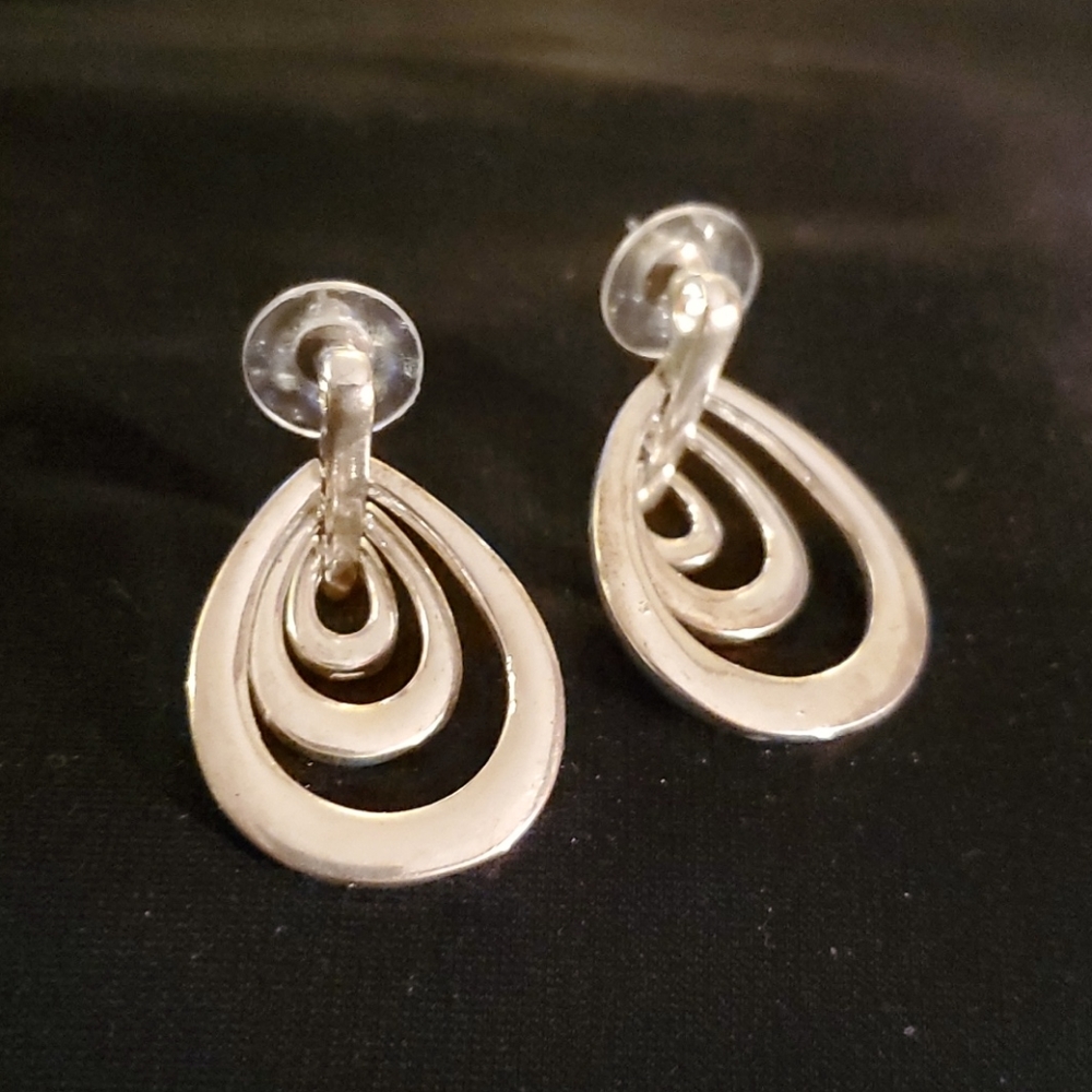 Earrings - Picture 4 of 5